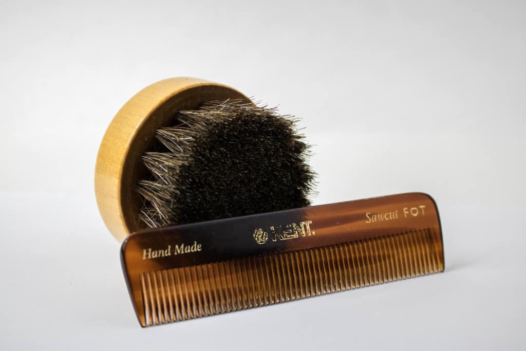 Beard comb and beard brush